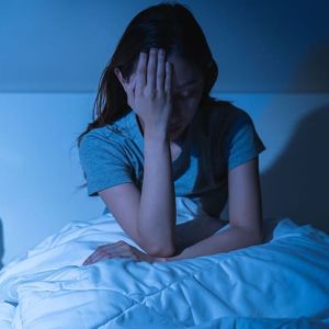 Tình trạng mất ngủ gia tăng ở người trẻ tuổi