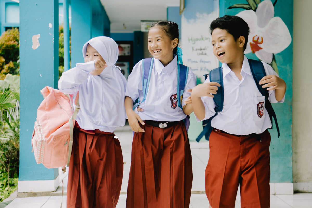 Trẻ vào đầu năm học mới thường gặp áp lực học tập